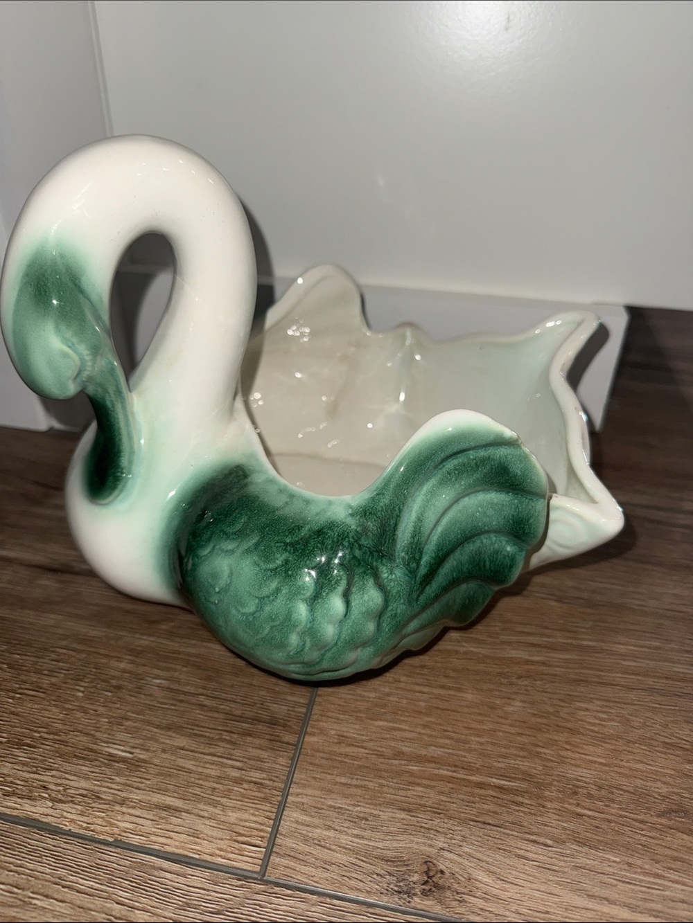 VINTAGE 1950'S CORONET #213 GREEN AND WHITE FLOATING SWAN PLANTER MADE IN USA